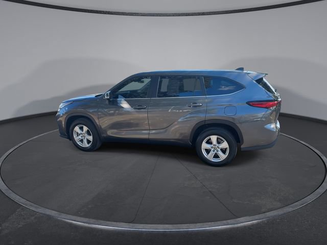 Used 2023 Toyota Highlander XLE image 12