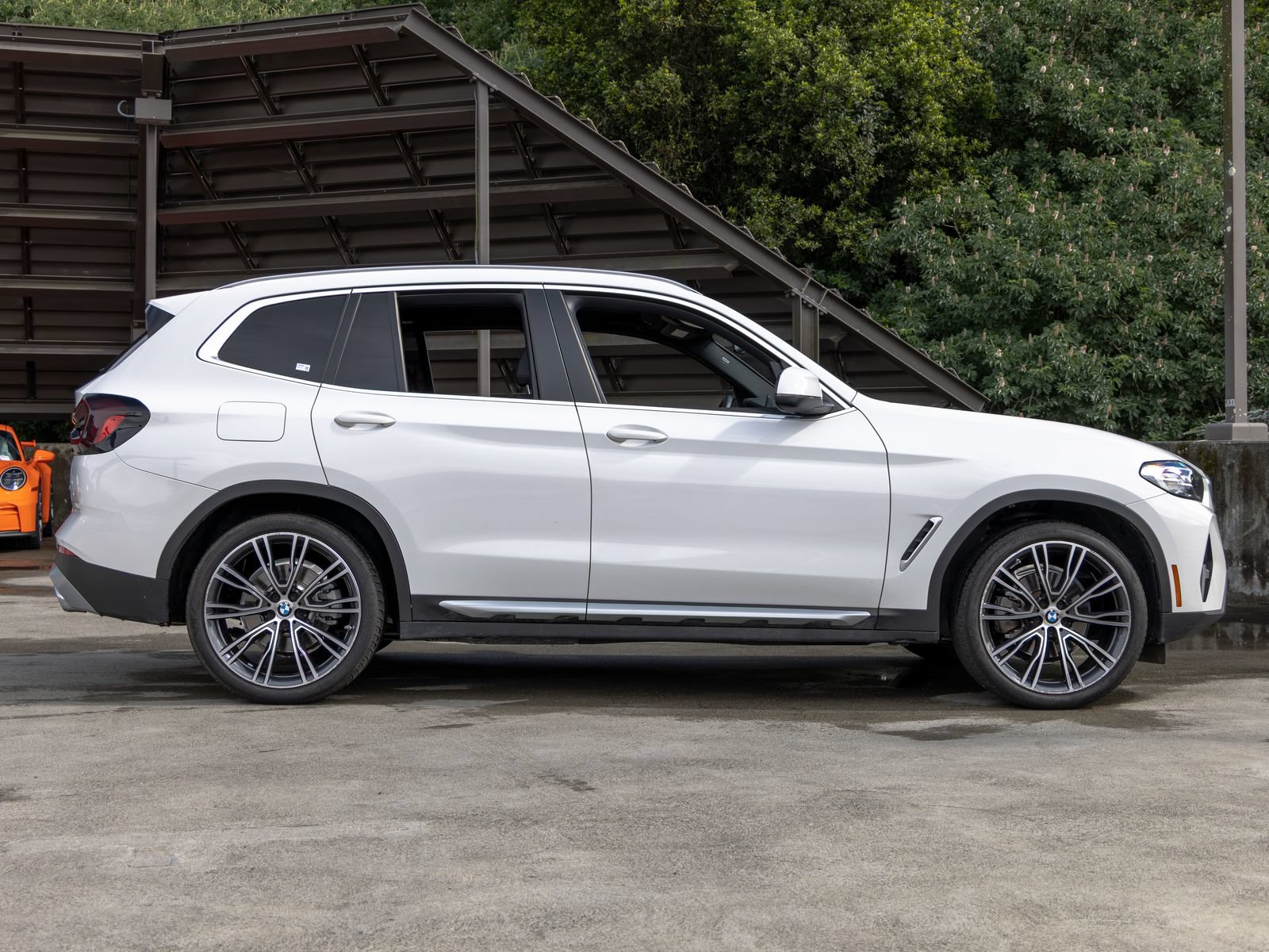 Used 2023 BMW X3 xDrive30i w/ Premium Package w/ZPA AWD/4WD image 12