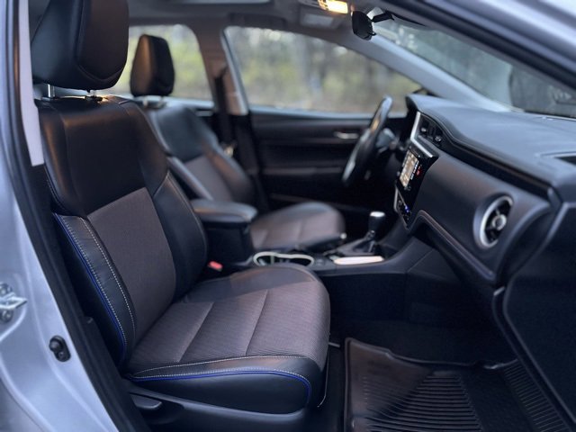 Used 2018 Toyota Corolla SE image 20