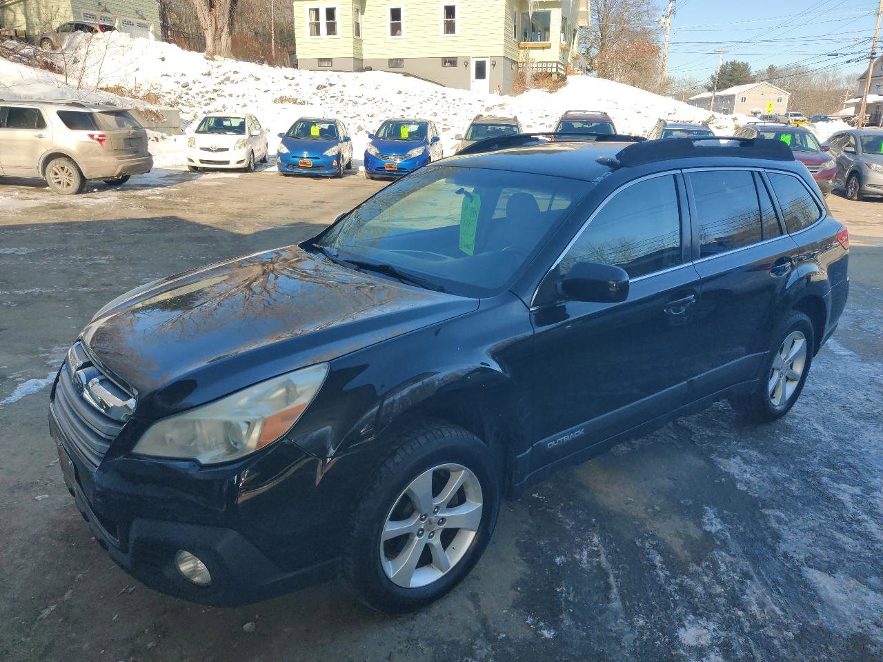 Used 2014 Subaru Outback 2.5i Premium AWD/4WD image 2