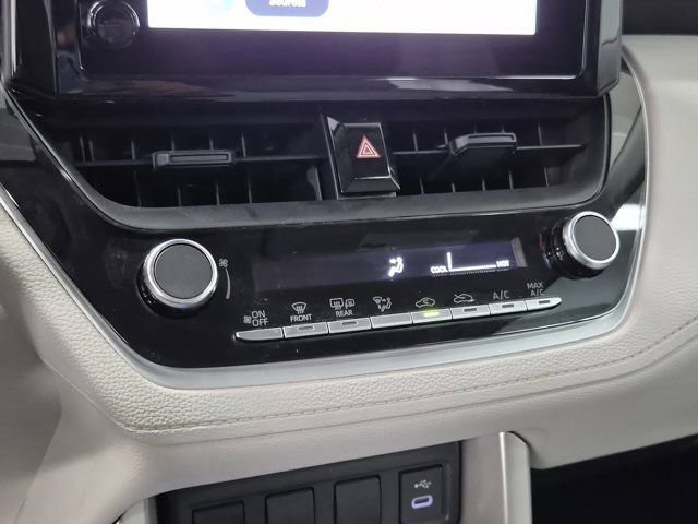 Used 2024 Toyota Corolla Cross L image 29