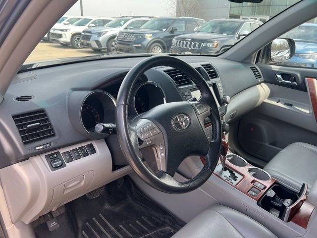 Used 2010 Toyota Highlander Limited image 12