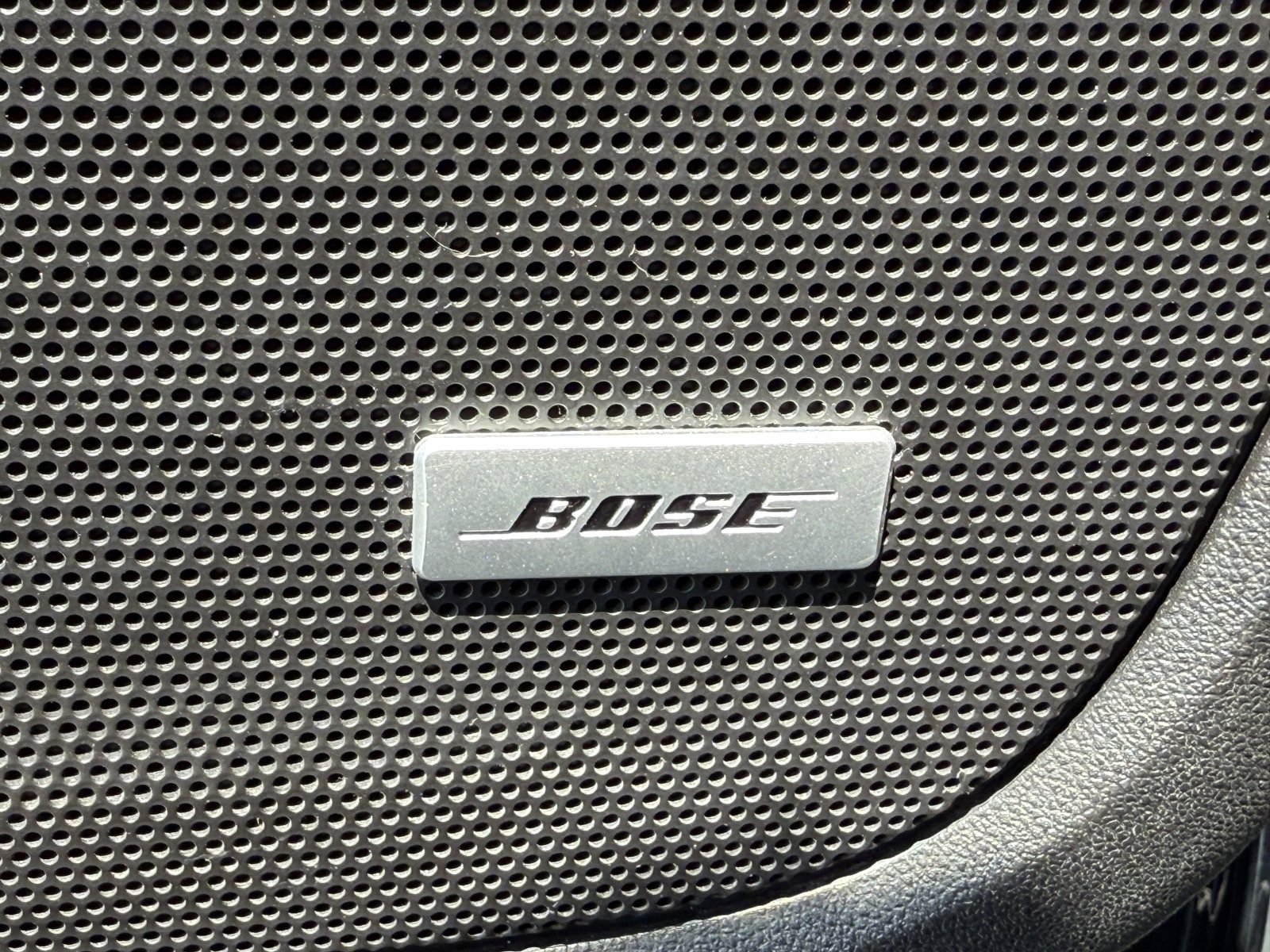 Used 2018 GMC Terrain Denali w/ Advanced Safety Package image 41