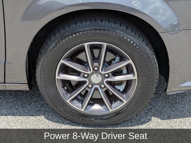 Used 2016 Dodge Grand Caravan SXT FWD image 11