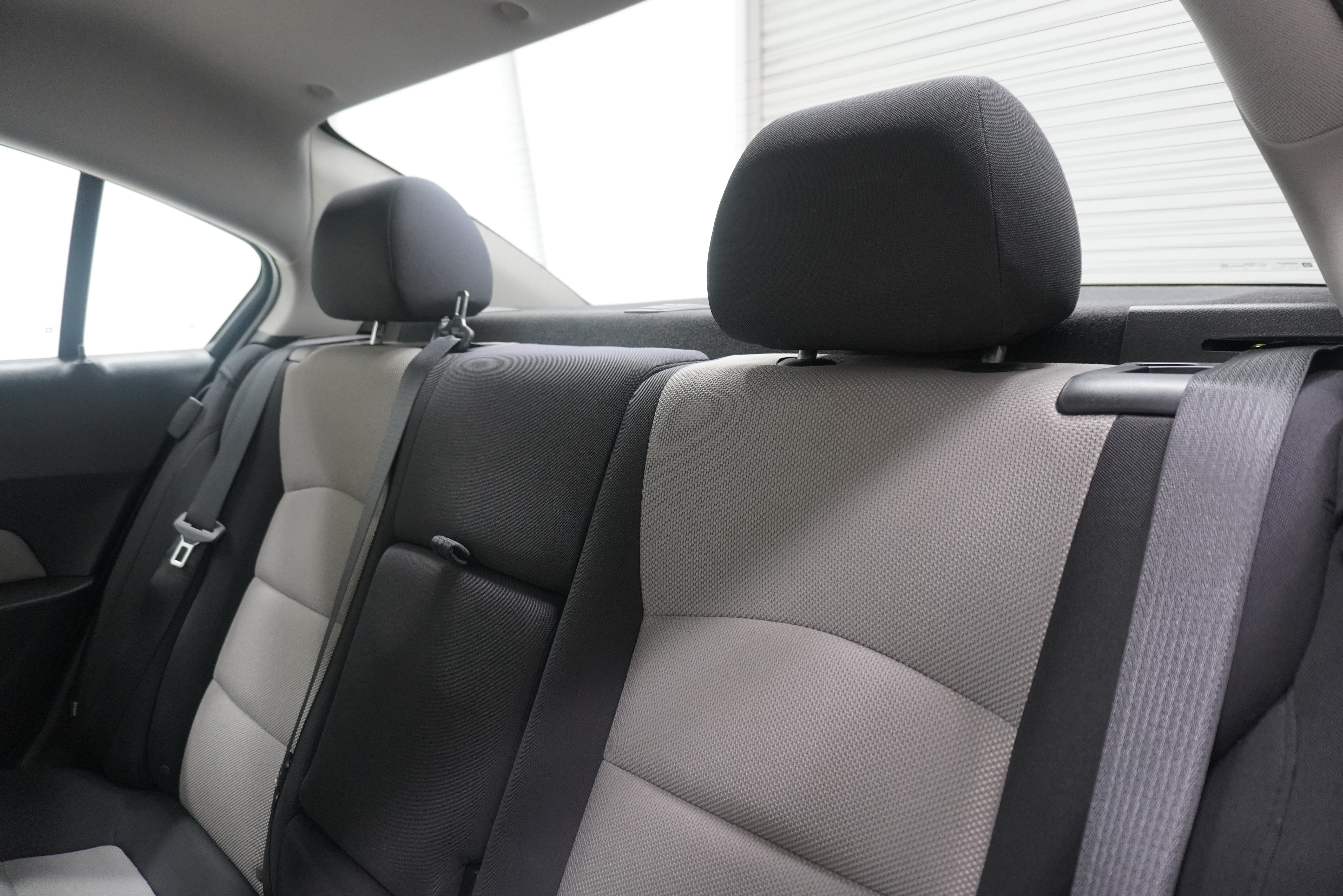 Used 2014 Chevrolet Cruze LS FWD image 13