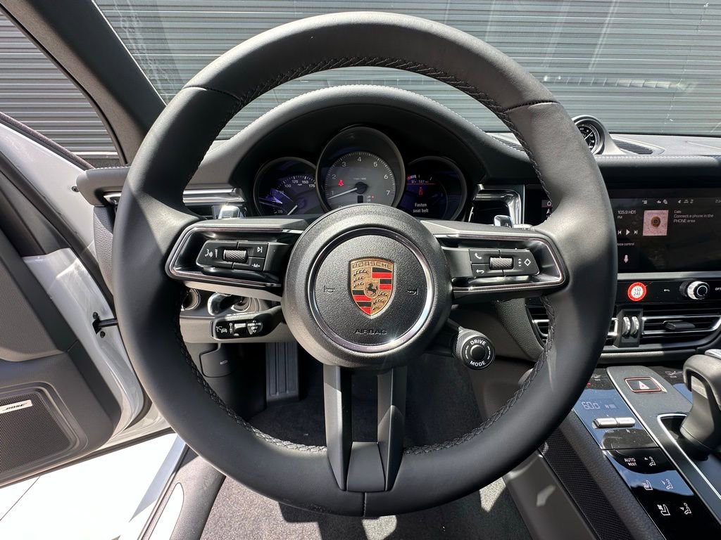 Certified 2025 Porsche Macan S image 19