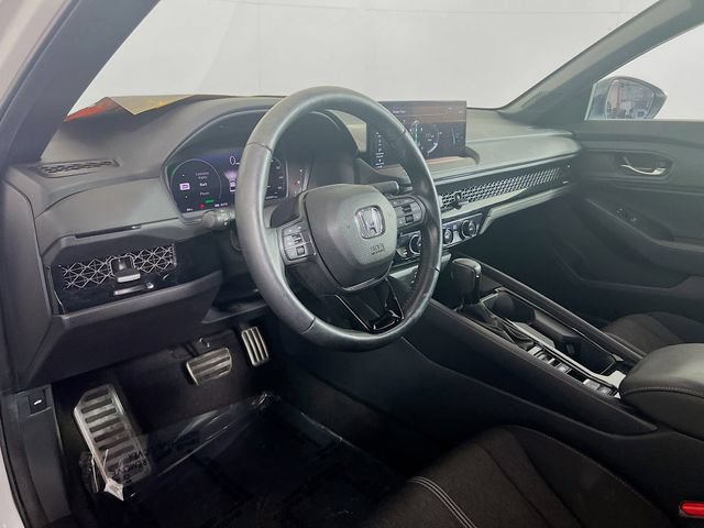 Used 2023 Honda Accord Sport image 11