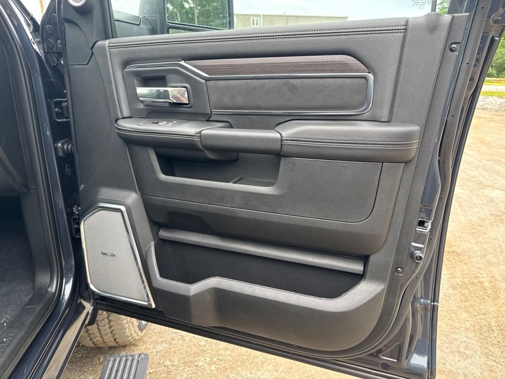 New 2026 RAM 2500 Laramie AWD/4WD image 30