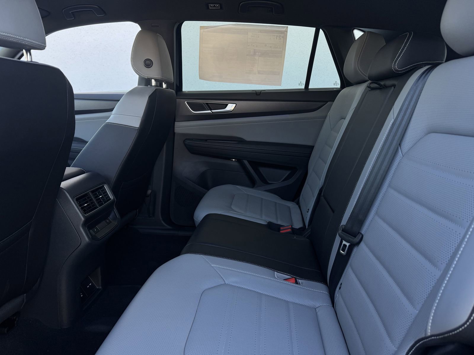 Used 2025 Volkswagen Atlas Cross Sport SEL image 27