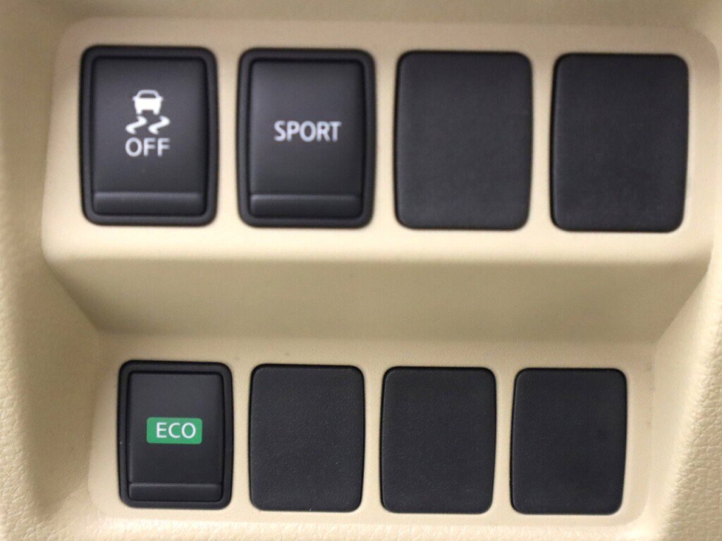 Used 2016 Nissan Rogue S w/ Appearance Package image 11