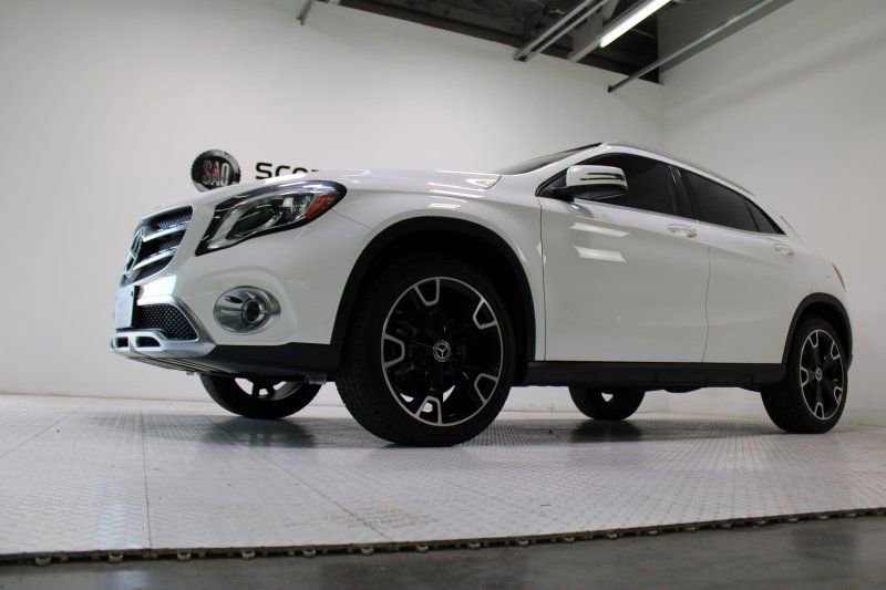 Used 2019 Mercedes-Benz GLA 250 4MATIC w/ Premium Package image 17