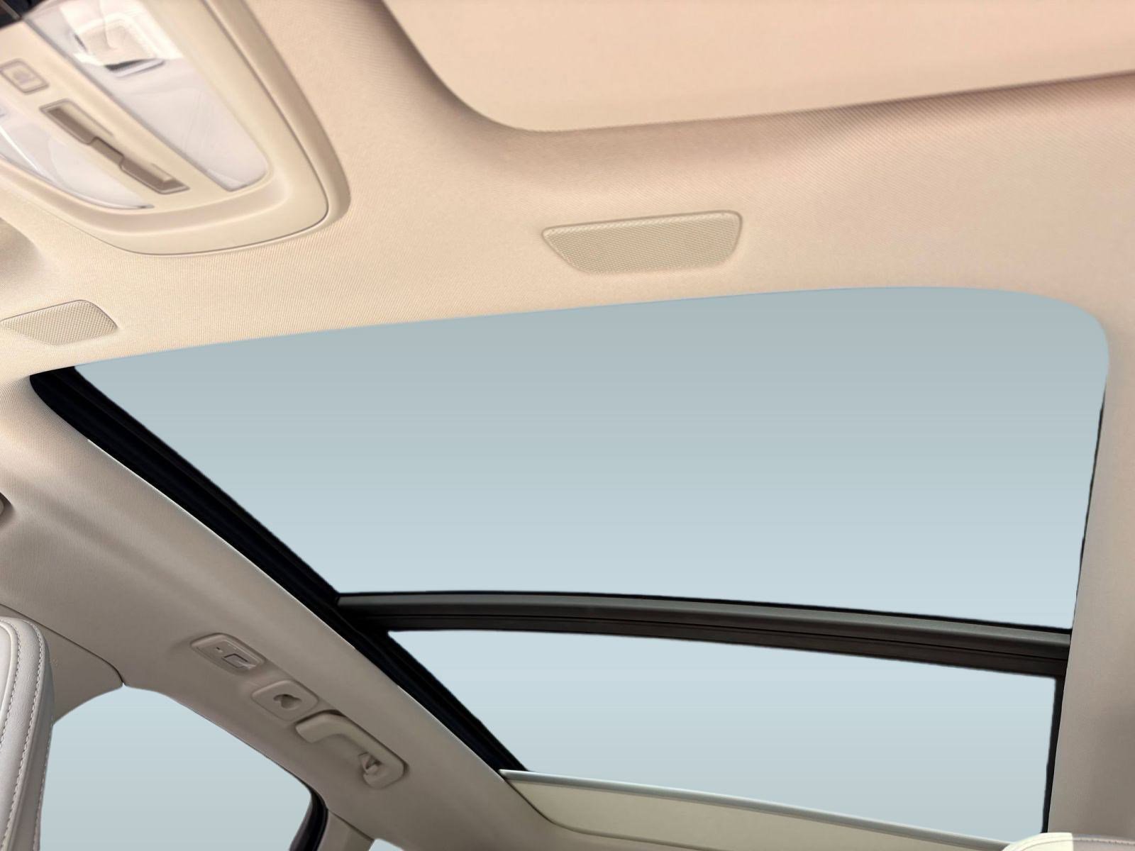 New 2026 Volvo XC60 B5 Ultra w/ Climate Package image 15