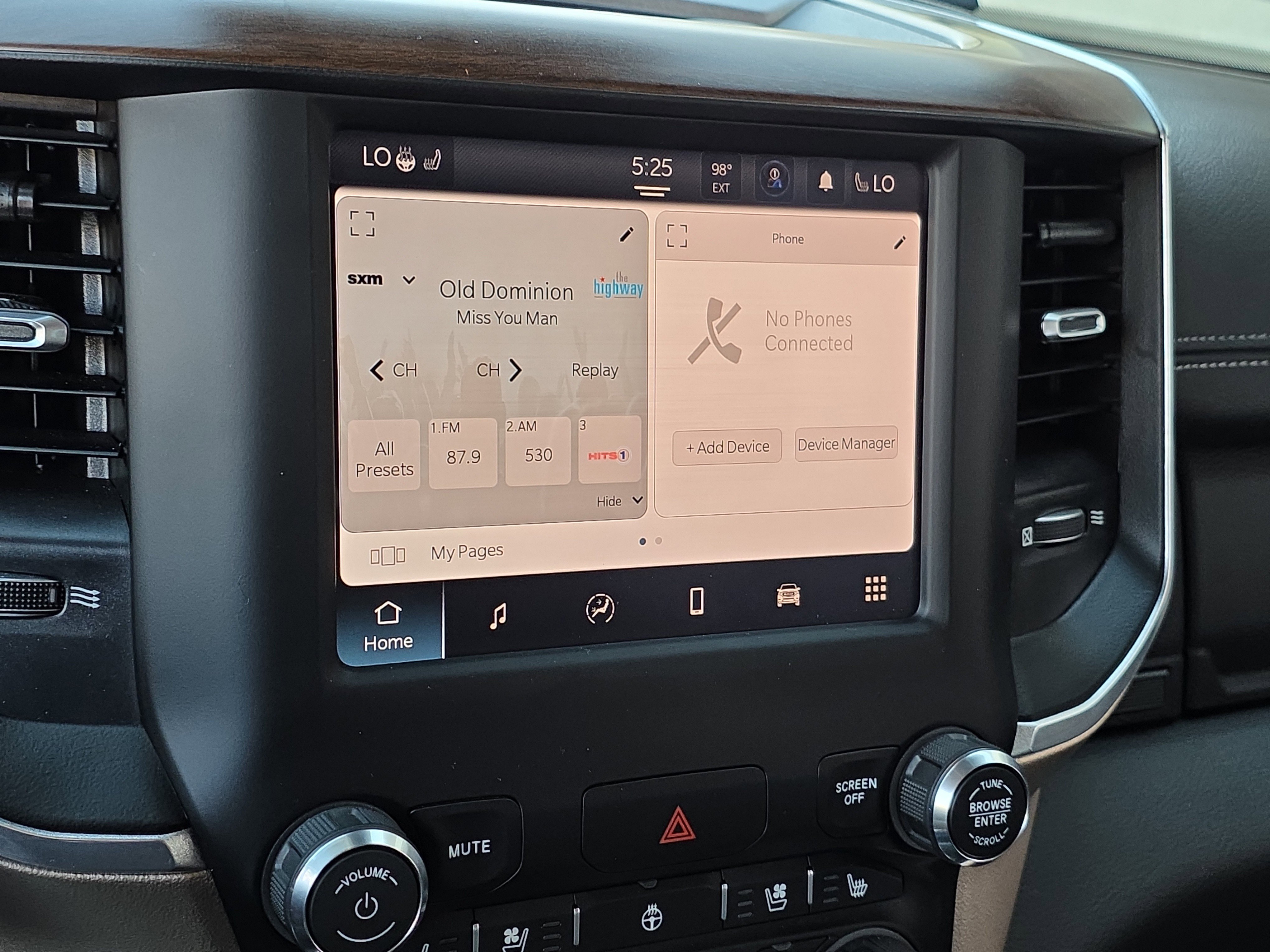 Used 2022 RAM 1500 Laramie image 19