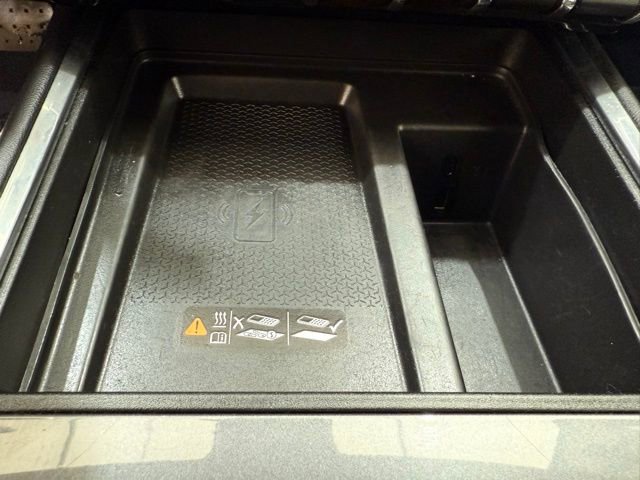 Used 2025 GMC Acadia Elevation image 39