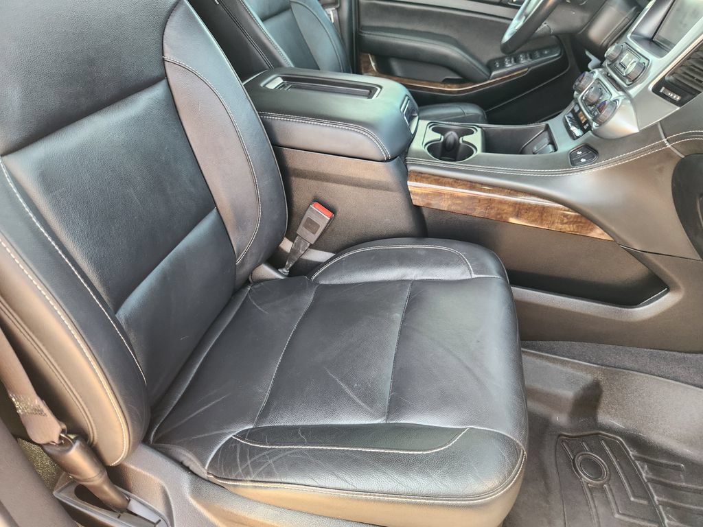 Used 2020 Chevrolet Suburban LT w/ Texas Edition Package AWD/4WD image 14