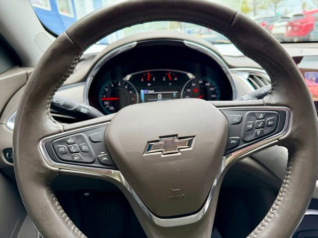 Used 2017 Chevrolet Malibu LT w/ Driver Confidence Package FWD image 27