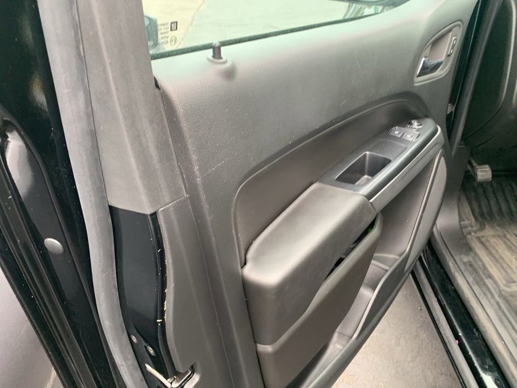 Used 2022 Chevrolet Colorado LT w/ Fleet Safety Package RWD image 19