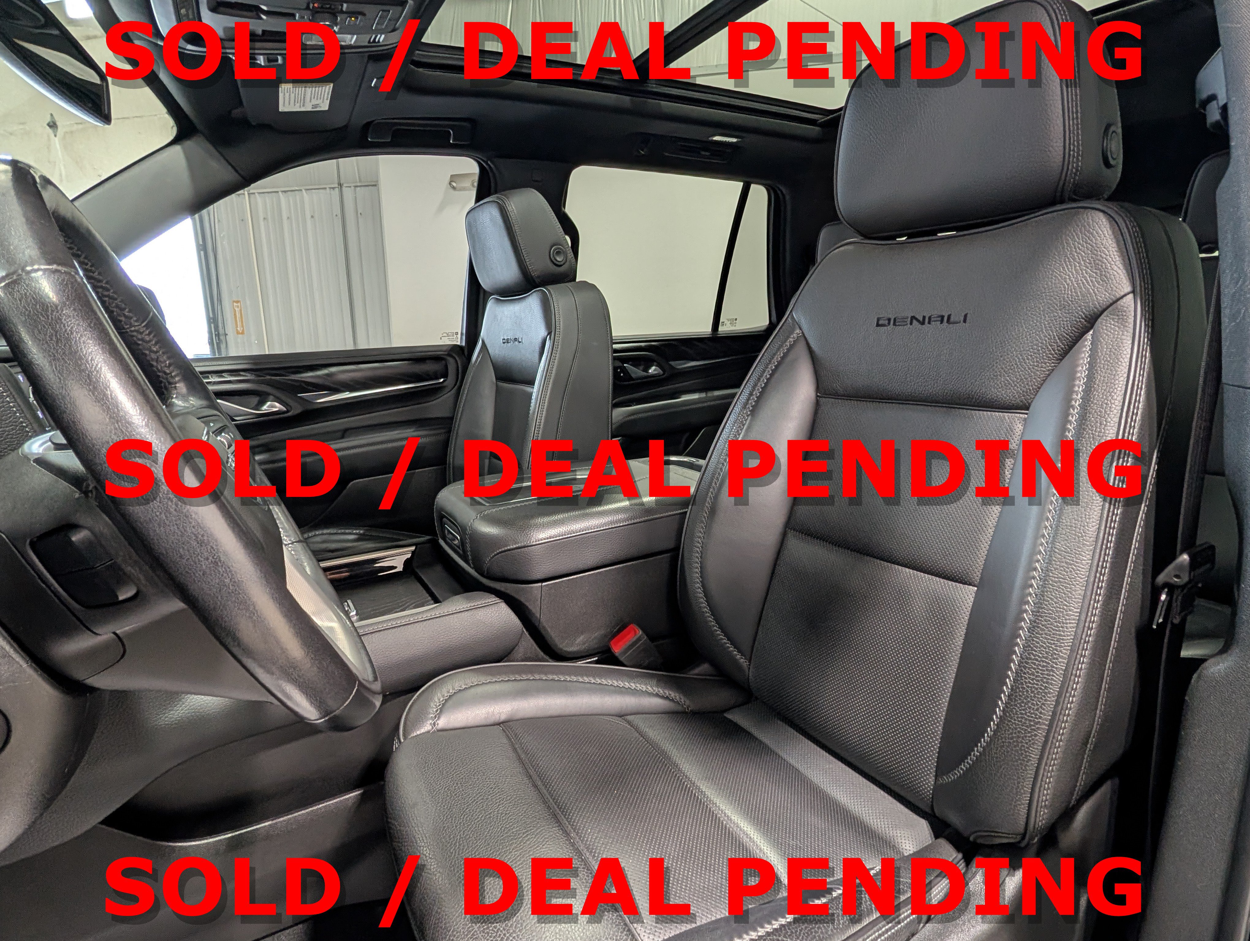 Used 2022 GMC Yukon Denali AWD/4WD image 11