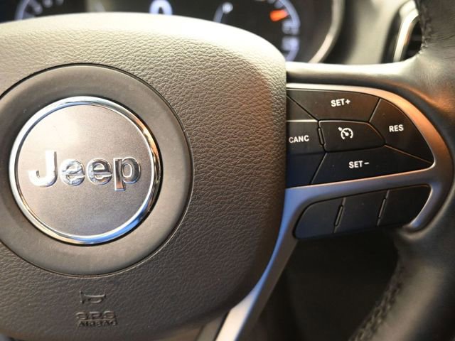 Used 2019 Jeep Grand Cherokee Altitude image 14