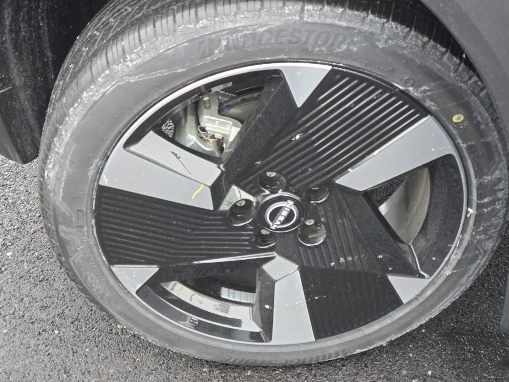 New 2026 Nissan Kicks SR w/ Cold Weather Package image 18