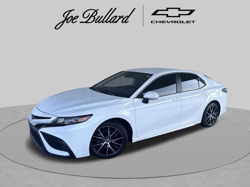 Used 2024 Toyota Camry SE
