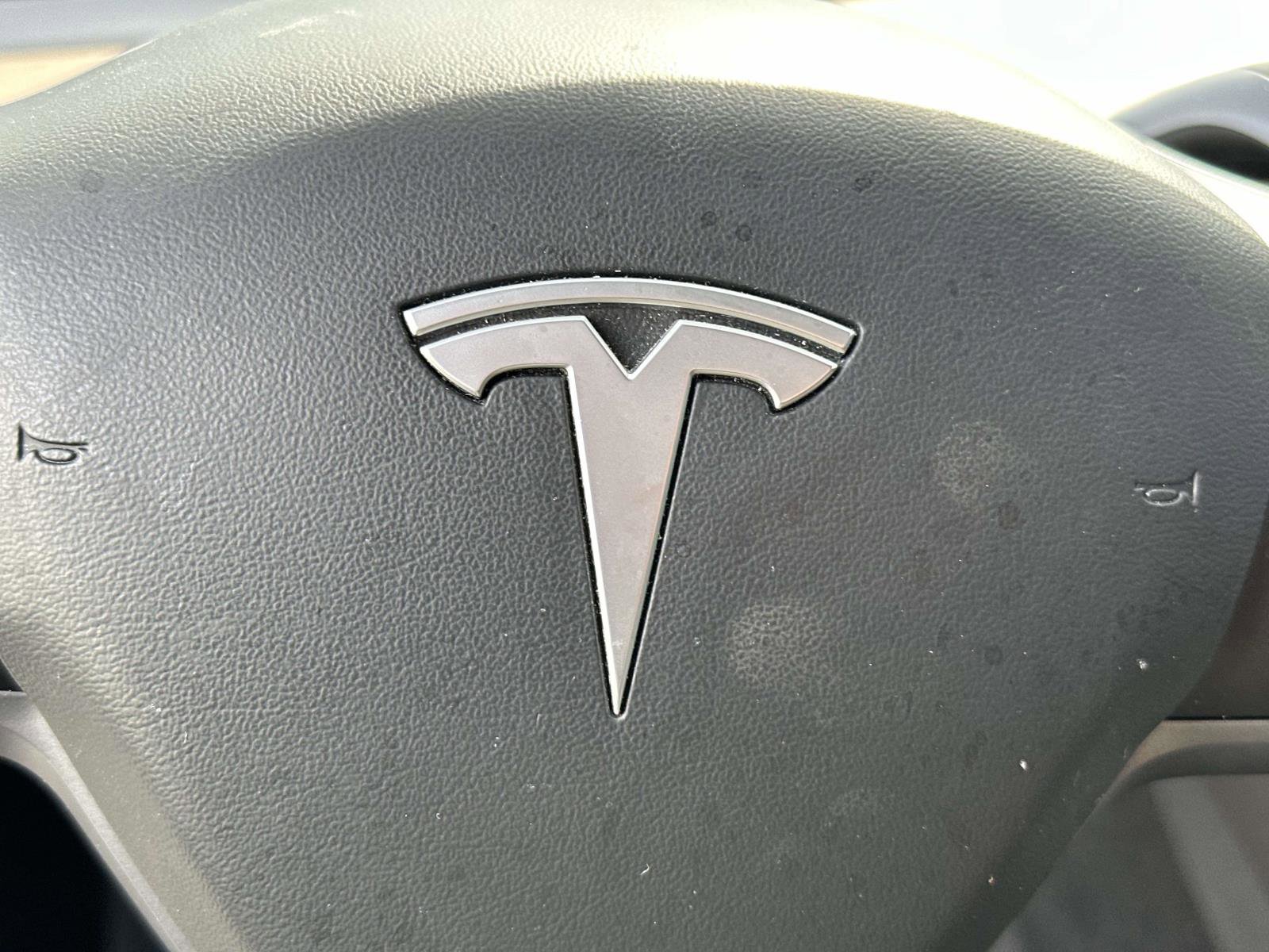 Used 2021 Tesla Model Y Long Range AWD/4WD image 21