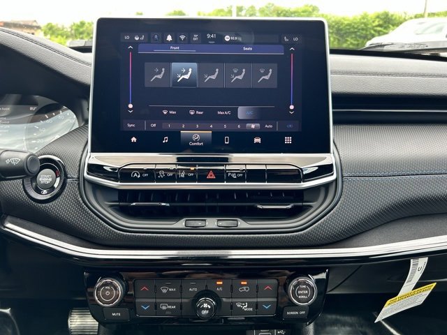 New 2025 Jeep Compass Limited w/ Sun & Sound Group image 20