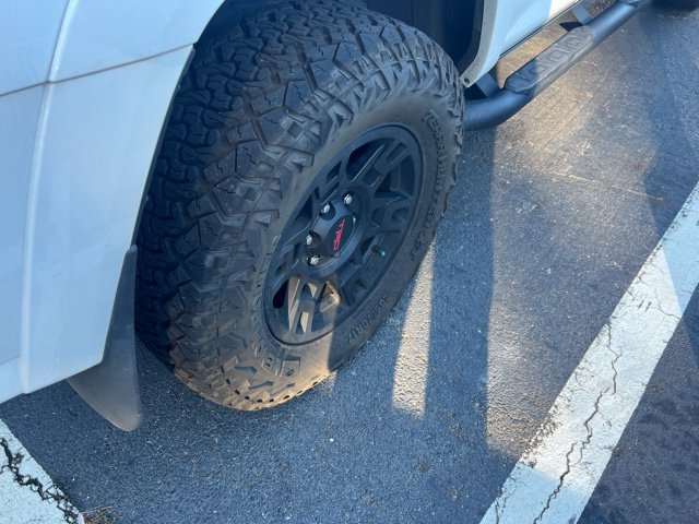 Used 2023 Toyota 4Runner SR5 Premium w/ Moonroof Package AWD/4WD image 13