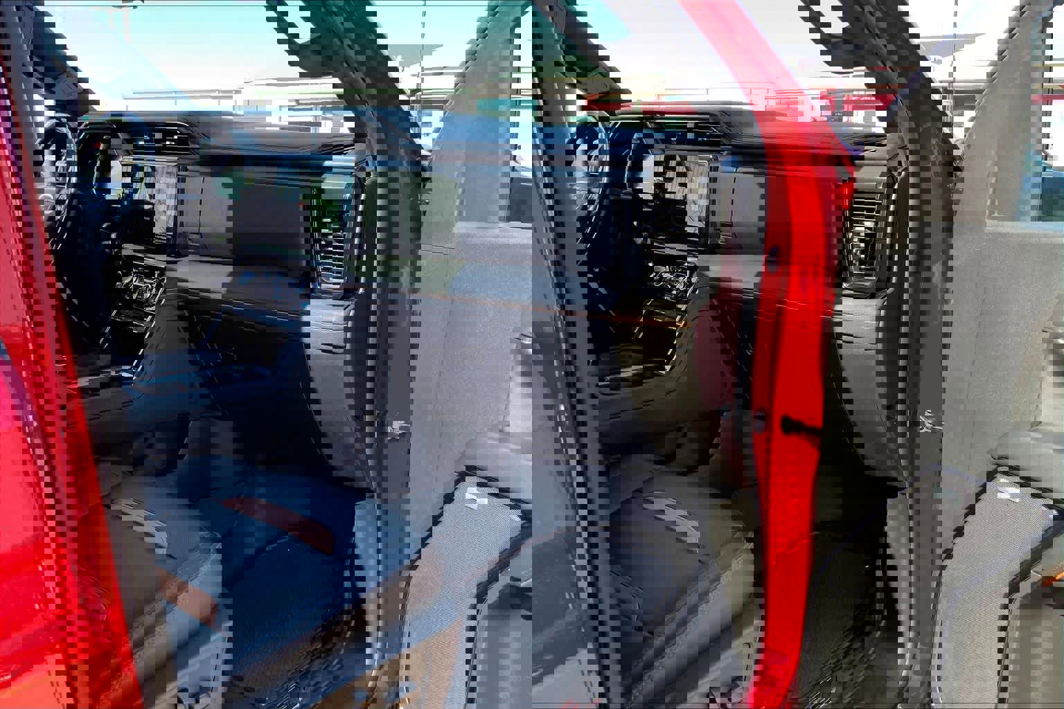 Used 2024 GMC Sierra 2500 AT4 w/ AT4 Premium Plus Package image 19