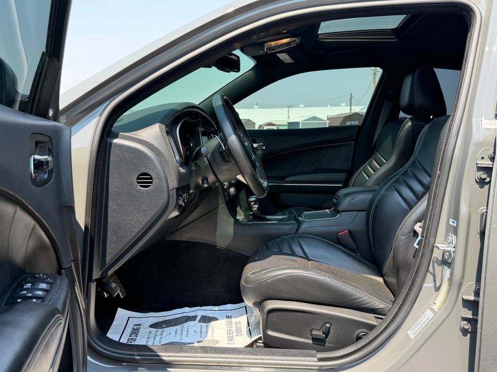 Used 2018 Dodge Charger SRT Hellcat w/ Harman/Kardon Audio Group RWD image 18