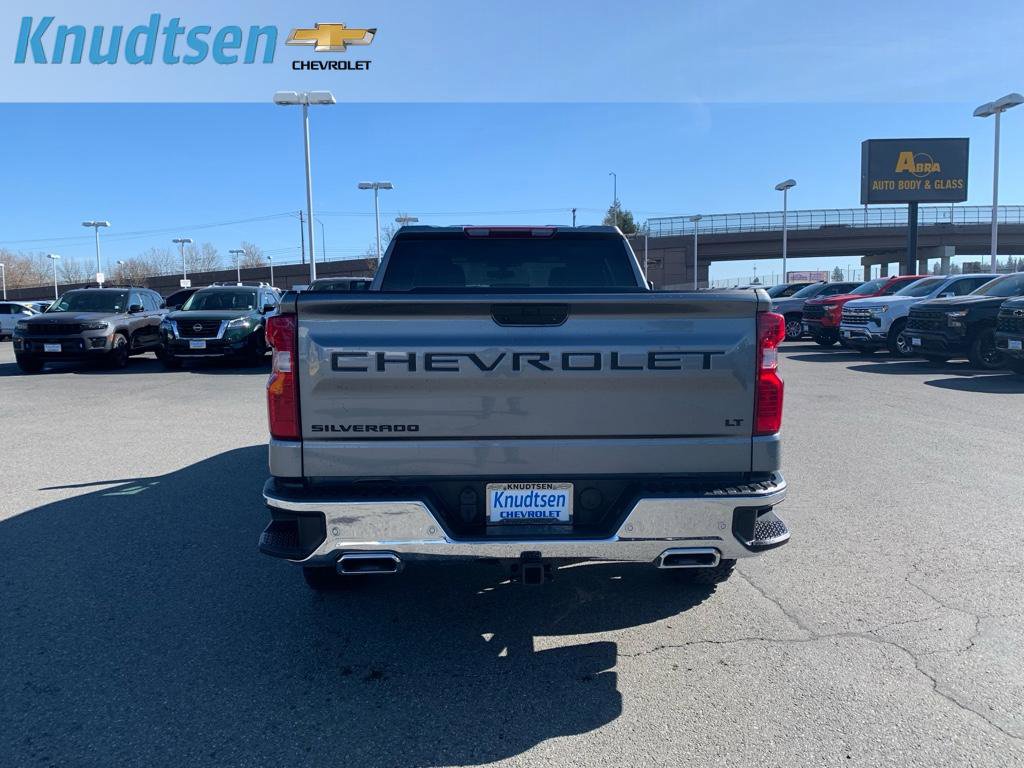 Used 2022 Chevrolet Silverado 1500 LT w/ Z71 Off-Road Package image 6