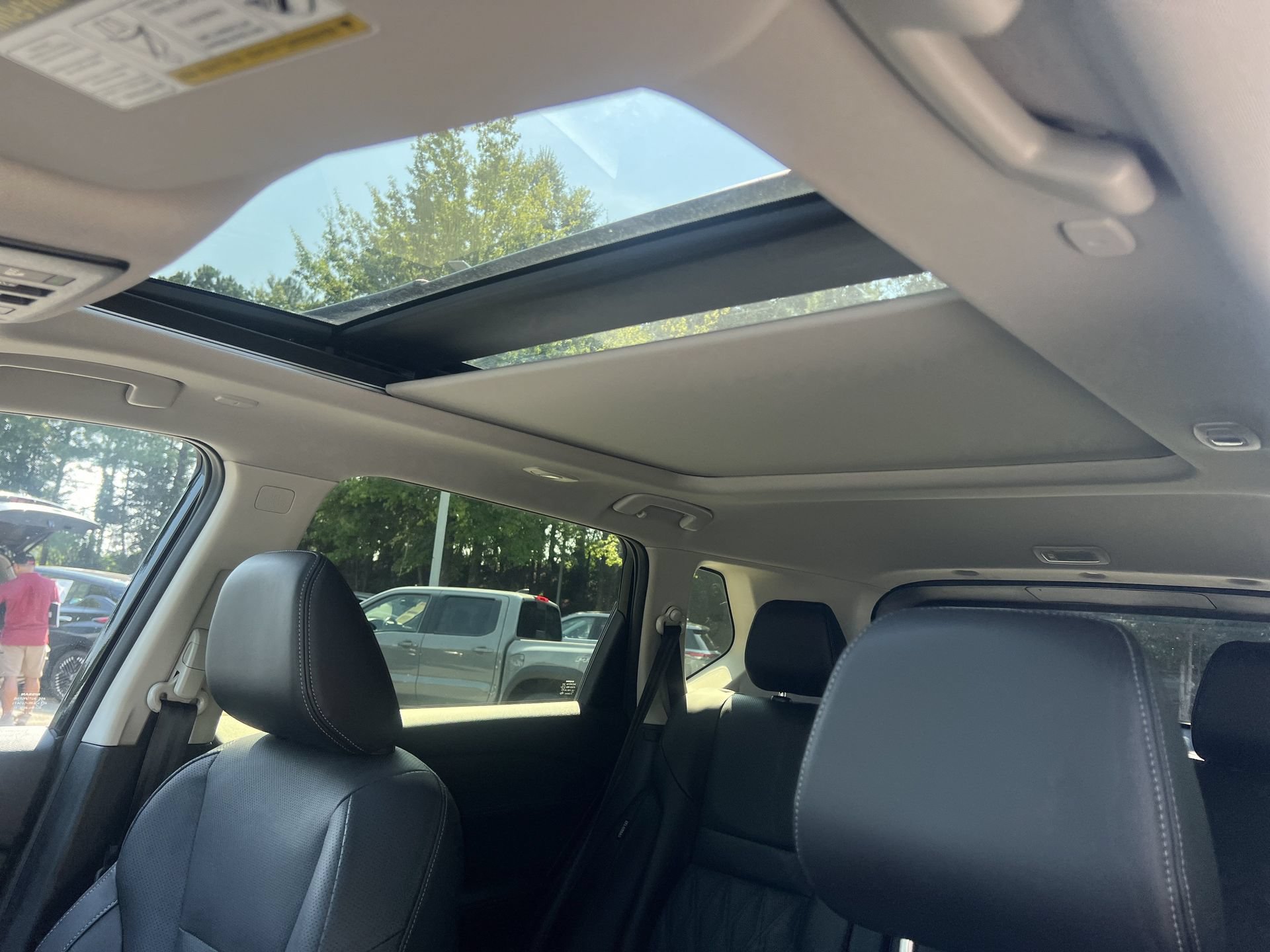 Certified 2025 Nissan Rogue Platinum FWD image 13