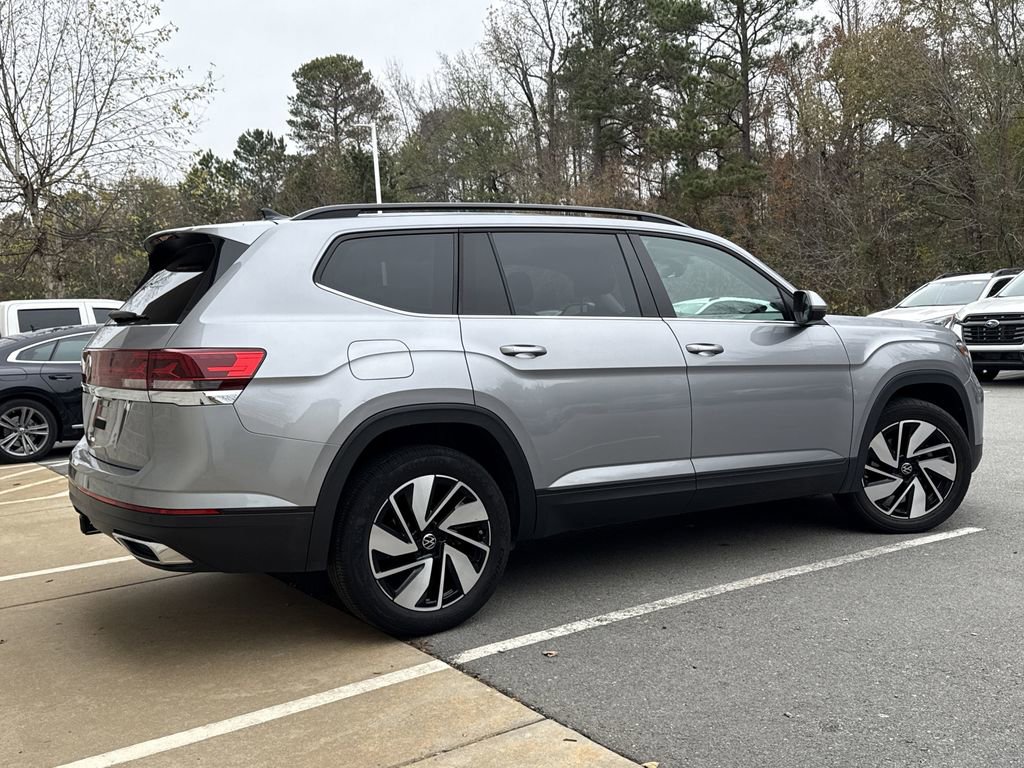 Used 2024 Volkswagen Atlas SE image 8