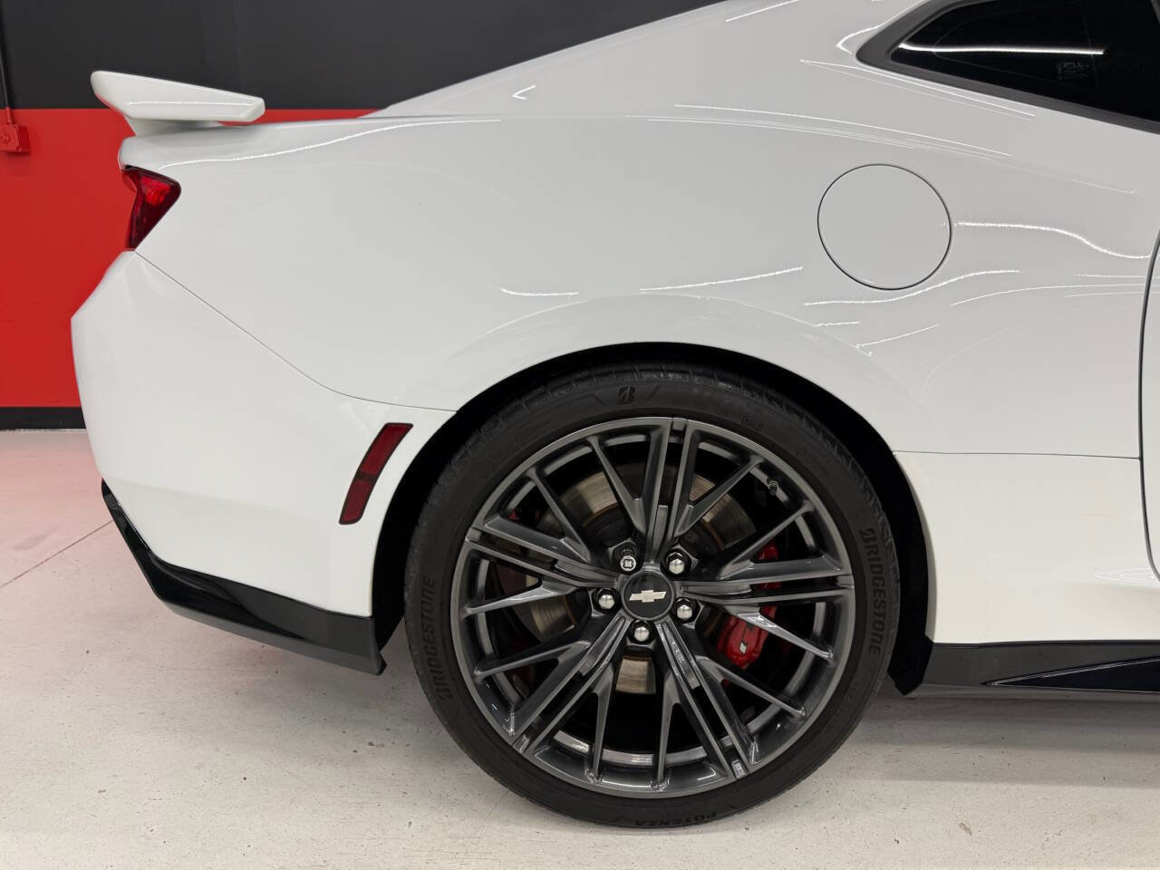 Used 2017 Chevrolet Camaro ZL1 image 31