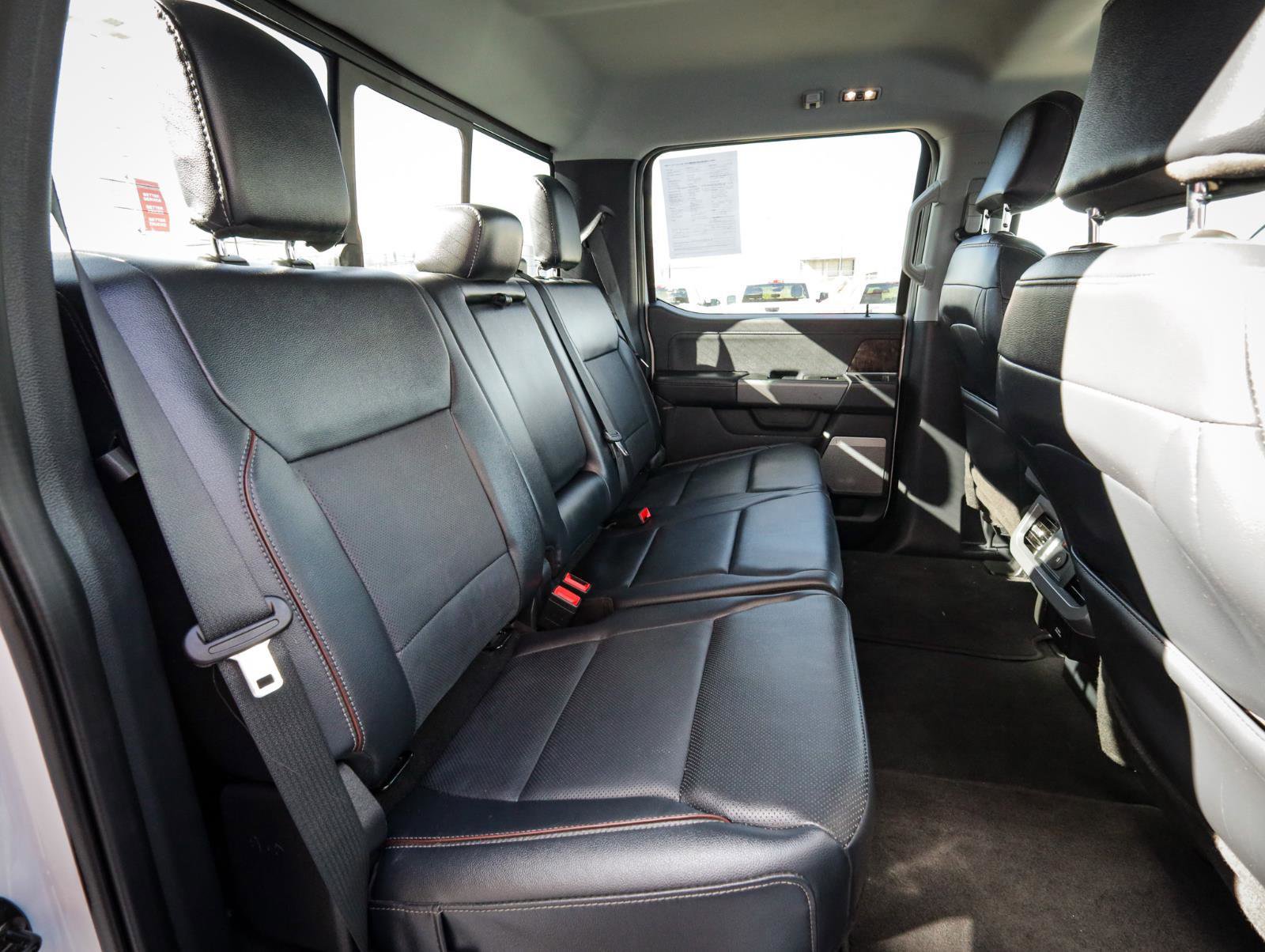 Used 2024 Ford F250 Lariat image 27