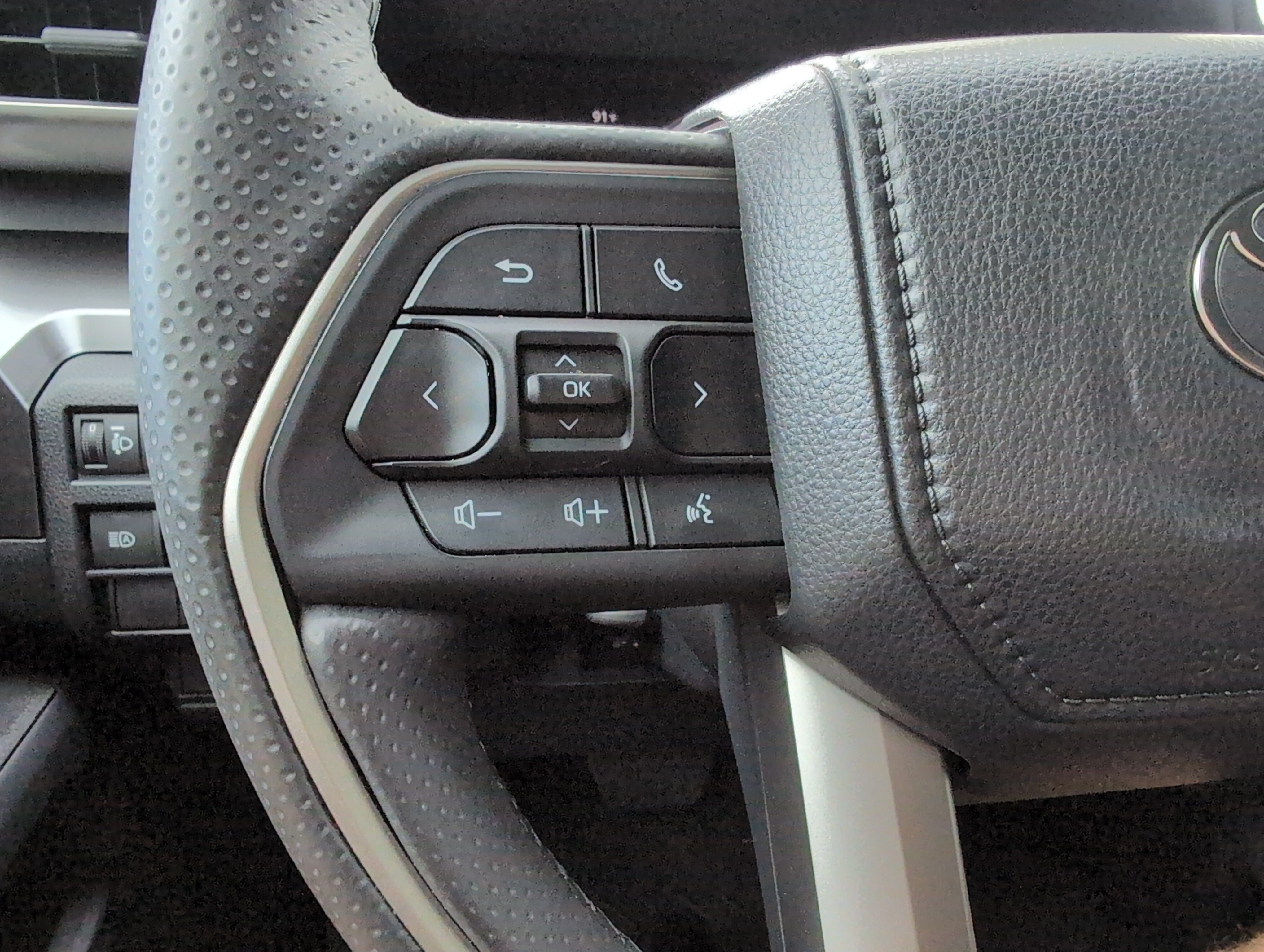 Certified 2026 Toyota 4Runner SR5 RWD image 19