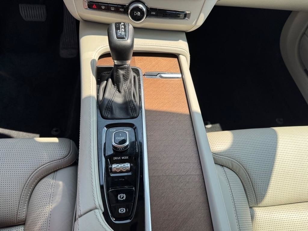 Used 2017 Volvo S90 T6 Inscription w/ Vision Package AWD/4WD image 35