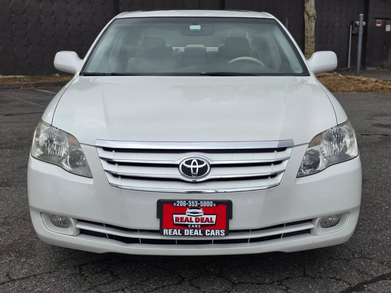 Used 2006 Toyota Avalon XLS FWD image 6