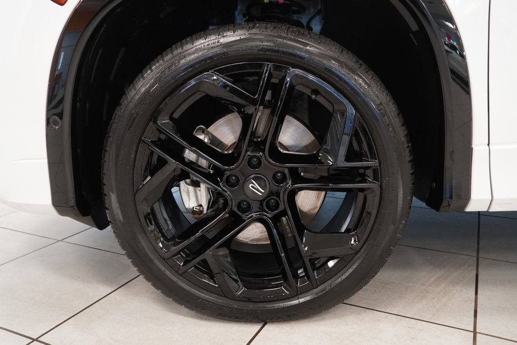 Used 2026 Volkswagen Tiguan SEL R-Line AWD/4WD image 17