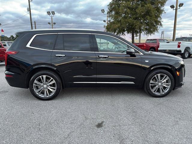 Used 2025 Cadillac XT6 Premium Luxury image 8