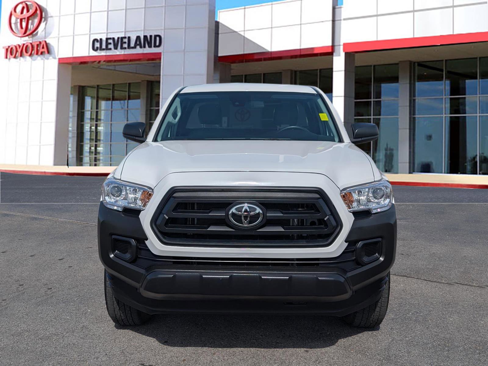 Used 2023 Toyota Tacoma SR video 3