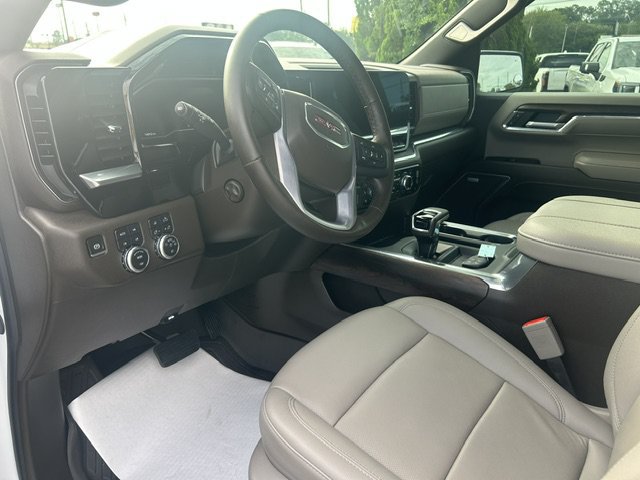 Used 2024 GMC Sierra 1500 SLT w/ SLT Premium Plus Package AWD/4WD image 23