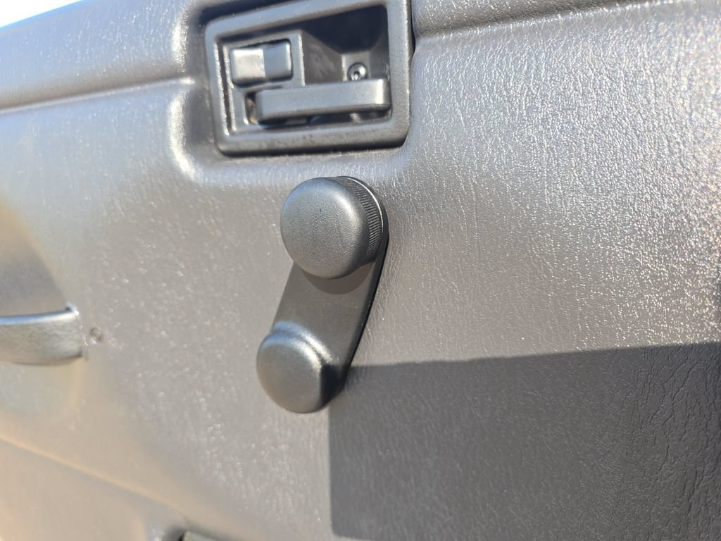 Used 2004 Jeep Wrangler 4WD image 22