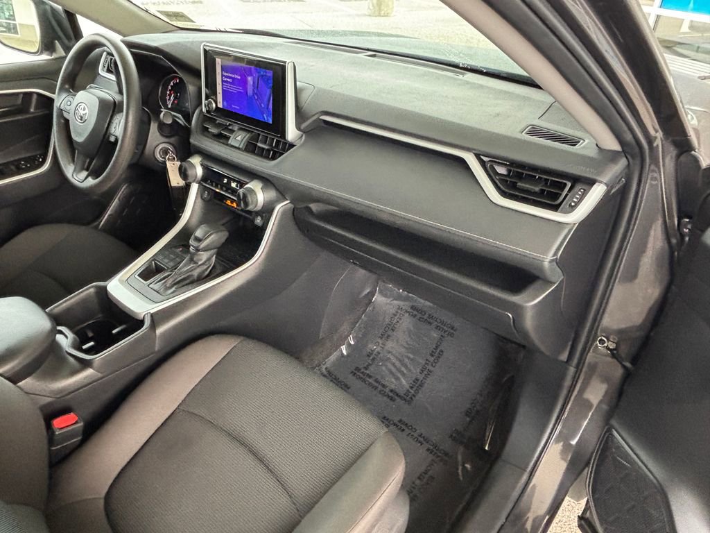 Used 2024 Toyota RAV4 LE image 20