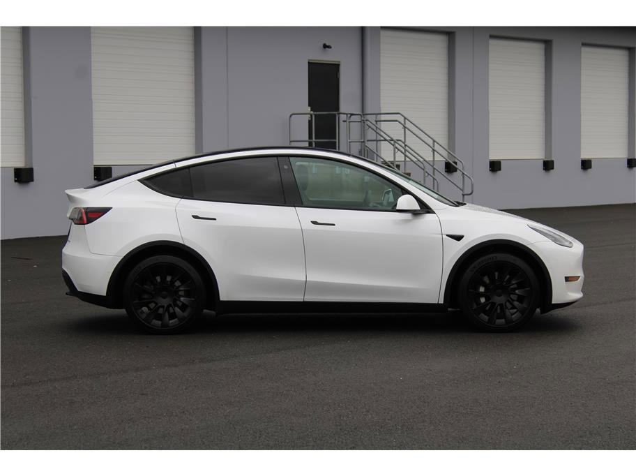 Used 2020 Tesla Model Y Long Range image 4