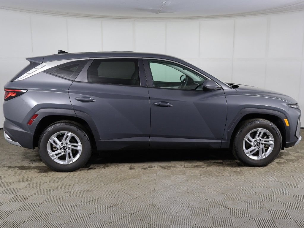Certified 2025 Hyundai Tucson SE AWD/4WD image 12