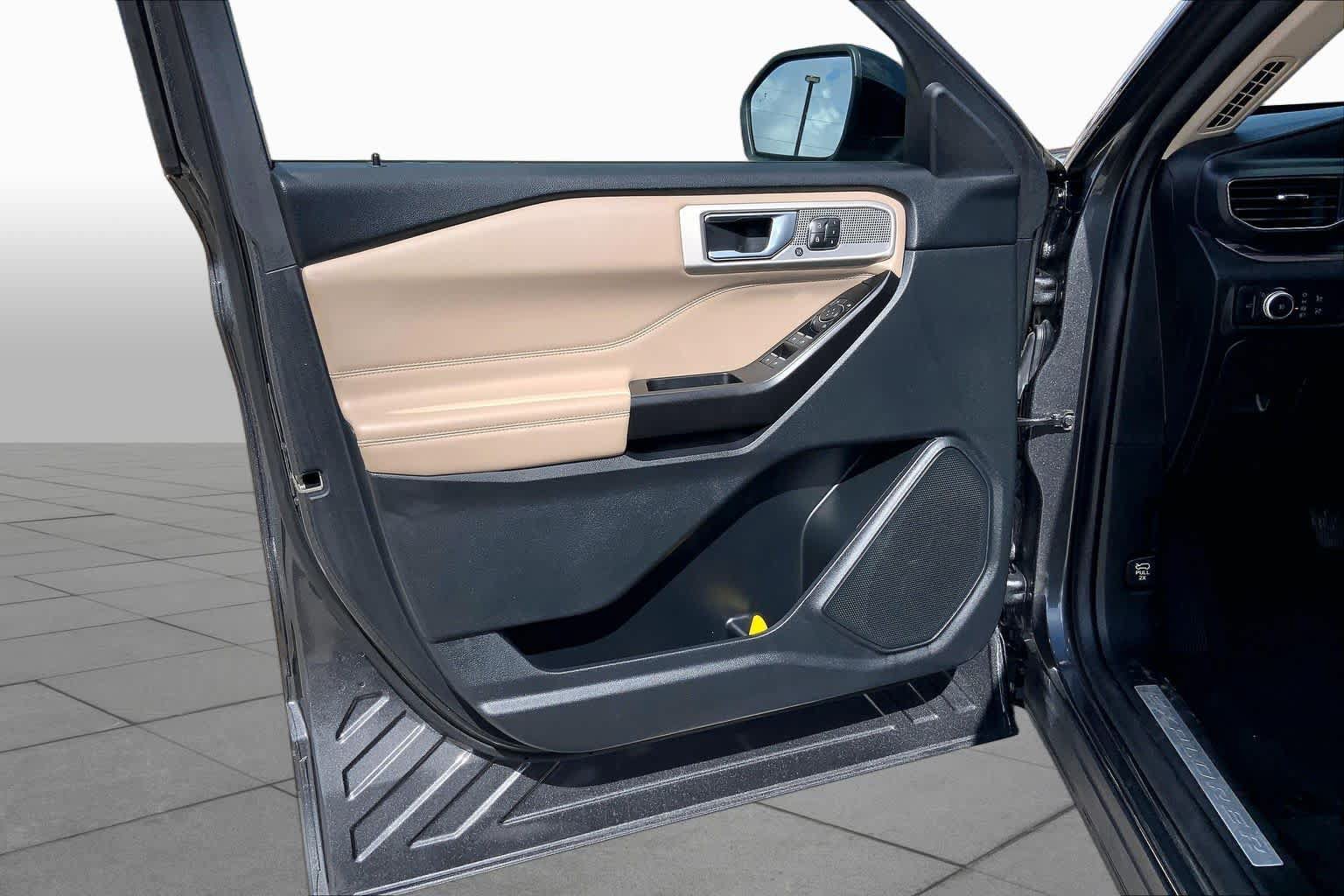 Used 2020 Ford Explorer Limited RWD image 21