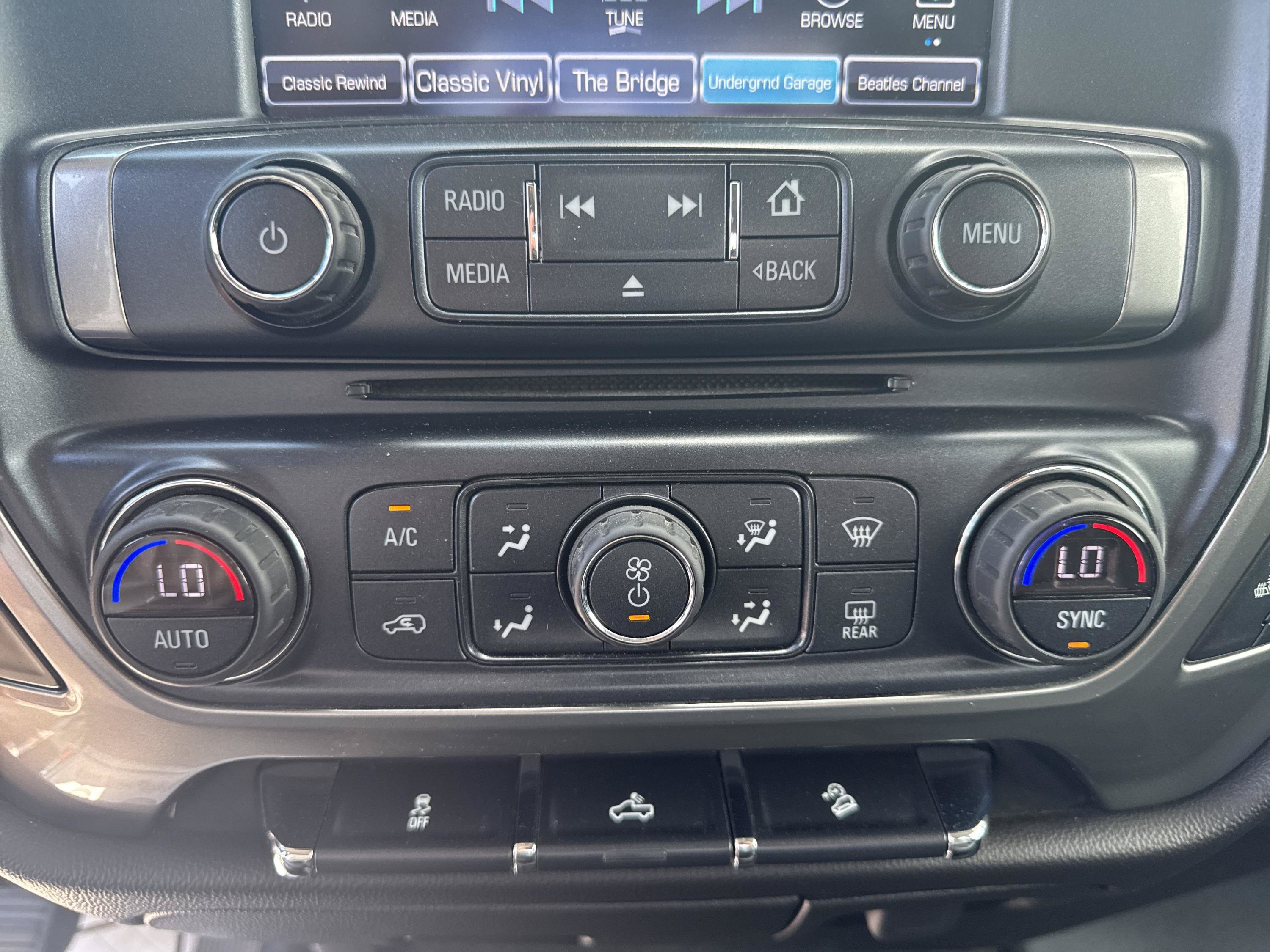 Used 2017 Chevrolet Silverado 3500 LT AWD/4WD image 17