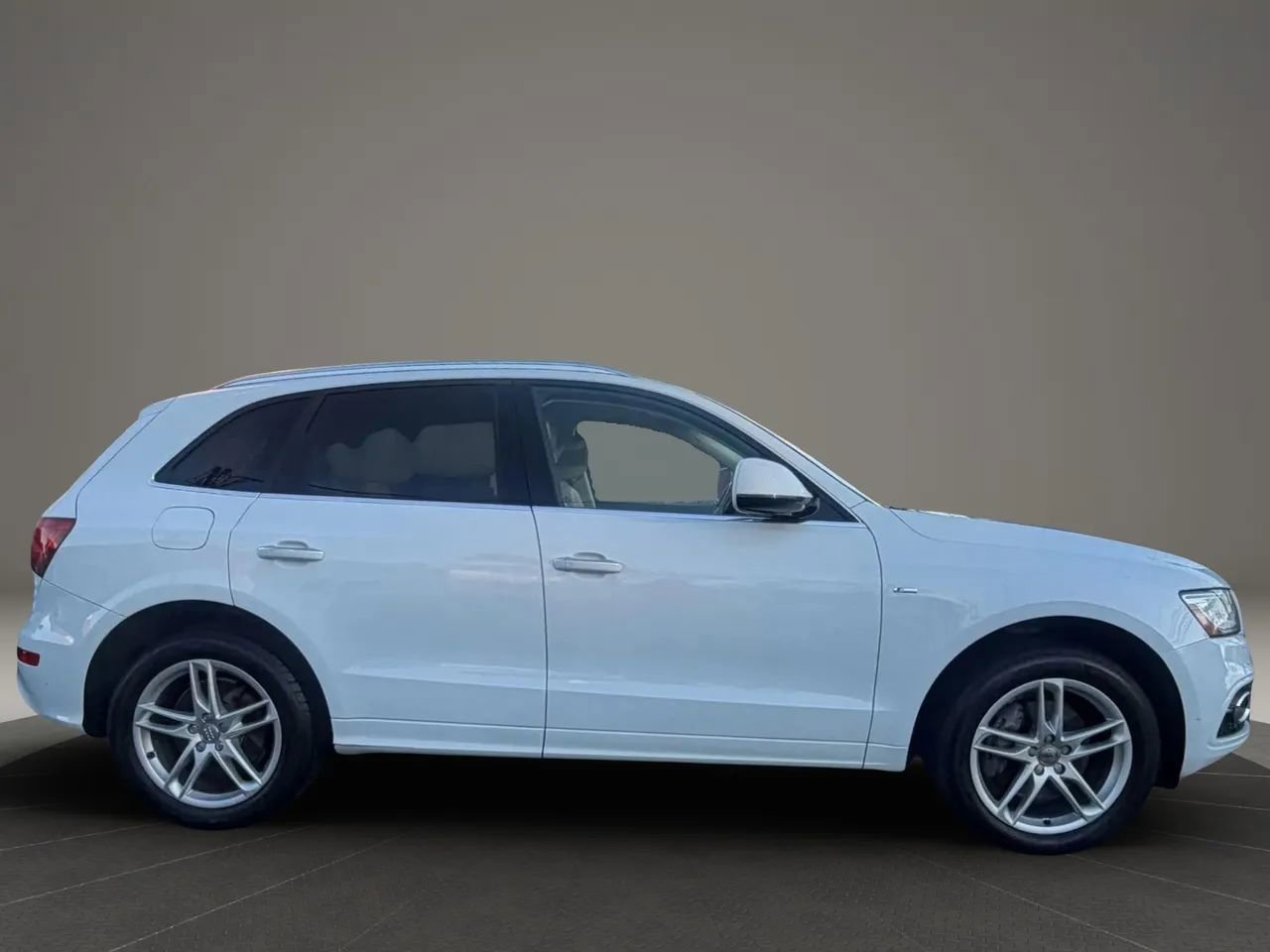 Used 2016 Audi Q5 3.0T Prestige w/ Prestige Package image 4