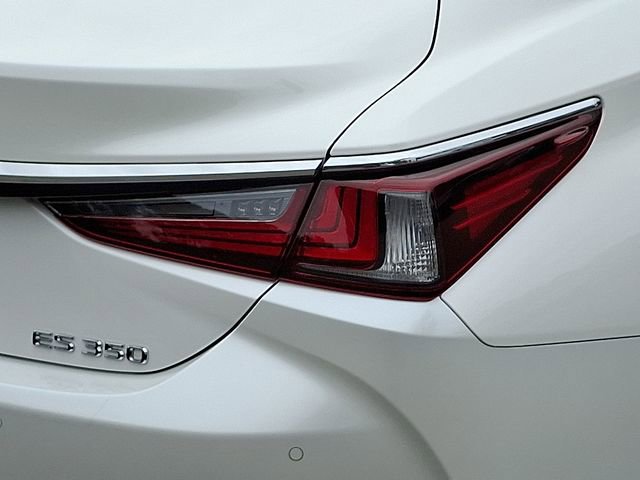 Used 2024 Lexus ES 350 w/ Premium Package image 12